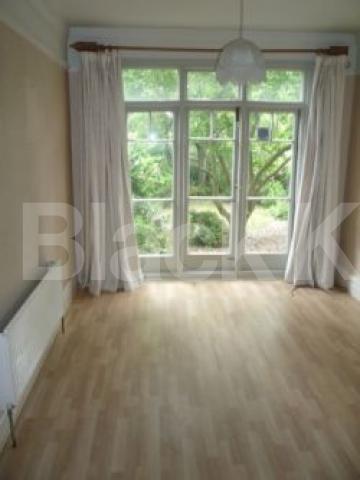 			LET!, 5 Bedroom, 1 bath, 1 reception House			 Priory Ave, Crouch End N8